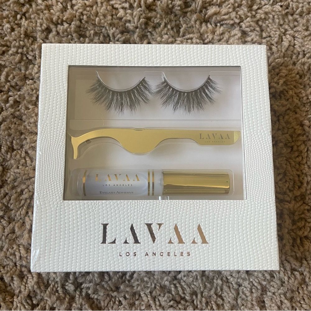 LAVAA LOS ANGELES Flirty Lash Set